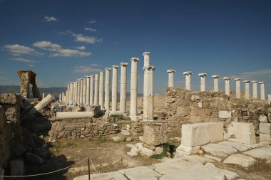Denizli 'deki Lycus Antik Kenti' nde Laodicea 'da sütunlar, Türkiye