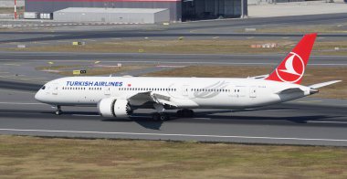 ISTANBUL, TURKIYE - AUGUST 06, 2022: Turkish Airlines Boeing 787-9 (65801) landing to Istanbul International Airport