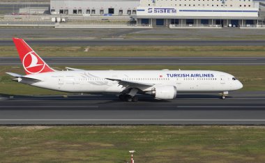 ISTANBUL, TURKIYE - SEPTEMBER 17, 2022: Turkish Airlines Boeing 787-9 (65809) landing to Istanbul International Airport