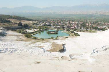 Denizkiye 'de Pamukkale' de Travertines Terasları