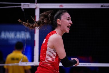 ANKARA, TURKIYE - 14 Temmuz 2022: Baladin Hande in Turkey vs Tayland VNL çeyrek final maçı Ankara Arena 'da
