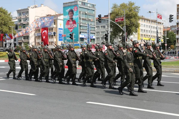 Istanbul Türkien August 2022 Soldaten Marschieren Während Des 100 Jahrestages — Stockfoto