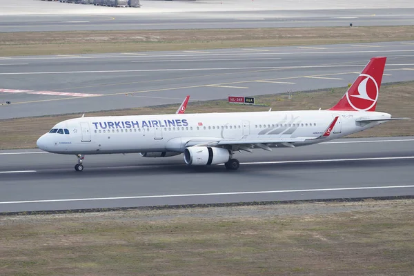 Istanbul Turquie Août 2022 Atterrissage Airbus 321 231 7516 Turkish — Photo