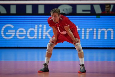ISTANBUL, TURKIYE - 10 AĞUSTOS 2022: Türkiye Mens 'e karşı Danimarka Erkekler Avrupa Şampiyonası ön eleme karşılaşmasında Burhan Felek Spor Salonu' nda Nikolaj Hjorth