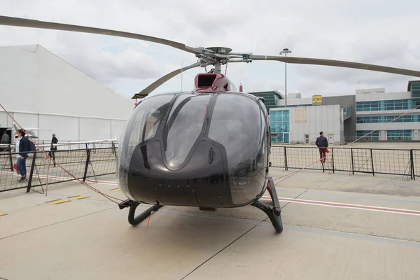Istanbul Turkiye Oktober 2022 Mavi Air Travels Eurocopter Ec130 Display — Stockfoto