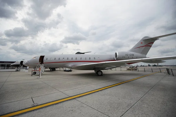 stock image ISTANBUL, TURKIYE - OCTOBER 08, 2022: MNG Airlines Bombardier BD-700-1A10 Global Express (9126) display in Istanbul Airshow in Istanbul Ataturk Airport