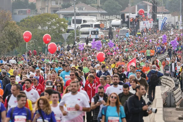 Istanbul Turkey November 2022 Athletes Running Istanbul Marathon Which Includes — Foto Stock