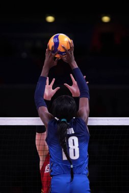 ANKARA, TURKIYE - 14 Temmuz 2022: Egonu Paola Ogechi, Ankara Arena 'da oynanan İtalya-Çin VNL çeyrek final maçında