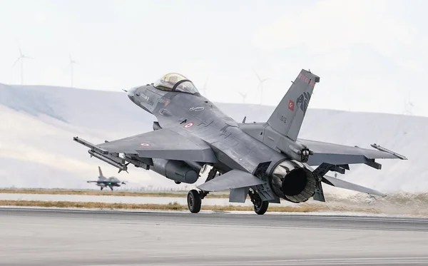 stock image KONYA, TURKIYE - JUNE 30, 2022: Turkish Air Force General Dynamics F-16C Fighting Falcon (4R-71) landing to Konya Airport during Anatolian Eagle Air Force Exercise