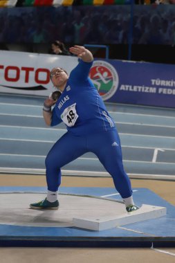 İSTANBUL, TURKEY - Mart 05, 2022: Atakoy Atletizm Arenasında düzenlenen Balkan Atletizm Şampiyonası sırasında çekilen Maria Magkoulia