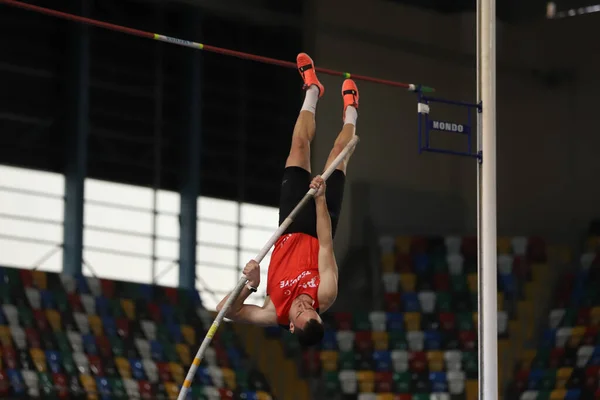Istanbul Turkey March 2022 Undefined Athlete Pole Vaulting Balkan Athletics — Fotografia de Stock