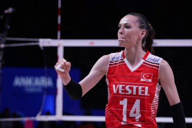 ANKARA, TURKIYE - 14 Temmuz 2022: Erdem Dundar Eda Türkiye 'ye karşı Tayland VNL çeyrek final maçı Ankara Arena' da