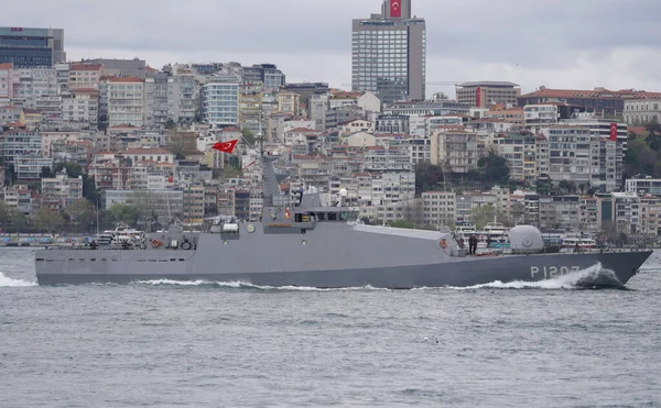 Istanbul Türkien April 2023 Tcg Tekirdag Schiff Passiert Bosporus — Stockfoto