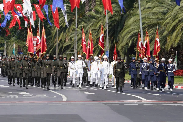 Istanbul Turkiye Agustus 2022 Tentara Berbaris Pada Peringatan 100 Tahun — Stok Foto