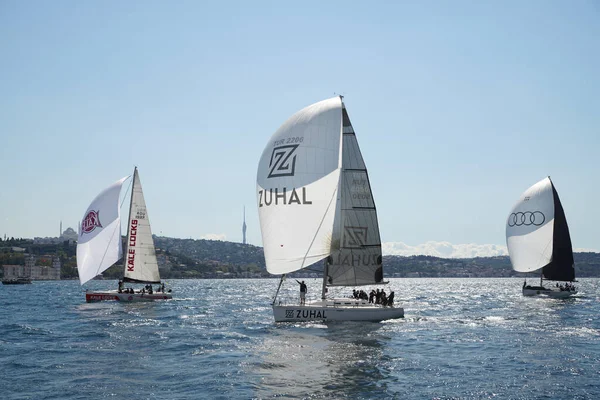 Istanbul Turkiye September 2022 Sailboats Competing Bosphorus Cup — Stockfoto