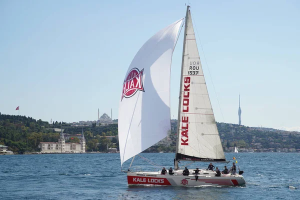 Istanbul Turkiey 2022年9月24日 ボスポルカップに出場する帆船 — ストック写真
