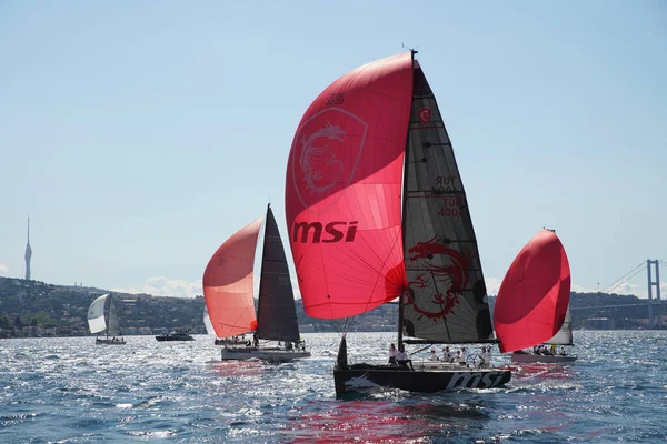 Istanbul Turkiye September 2022 Sailboats Competing Bosphorus Cup — Foto de Stock