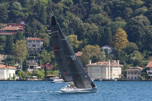 Istanbul Turkiye September 2022 Sailboat Competing Bosphorus Cup — Stockfoto