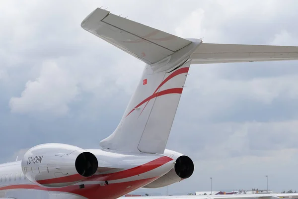 Istanbul Turkiye Październik 2022 Ekspozycja Mng Airlines Bombardier 700 1A10 — Zdjęcie stockowe