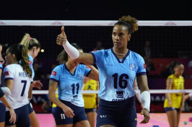 ANTALYA, TURKIYE - 17 Aralık 2022: Imoco Volley Conegliano 'da Priscila Souza, Antalya Spor Salonu' nda Gerdau Minas FiVB Voleybol Kadınlar Dünya Kulüpler Şampiyonası karşılaşması