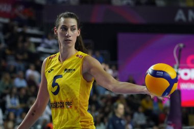 ANTALYA, TURKIYE - 17 Aralık 2022: Imoco Volley Conegliano 'da Robin De Kruijf, Antalya Spor Salonu' nda Gerdau Minas FiVB Voleybol Kadınlar Dünya Kulüpler Şampiyonası karşılaşması