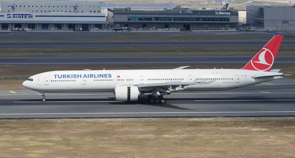 Istanbul Turquie Août 2022 Atterrissage Boeing 777 3F2Er 40707 Turkish — Photo