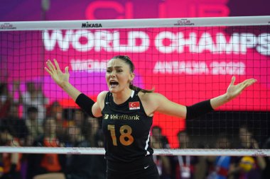 ANTALYA, TURKIYE - 17 Aralık 2022: Vakıfbank 'ta Zehra Gunes, Antalya Spor Salonu Dünya Voleybol Şampiyonası' nda Eczacibasi Dynavit 5.