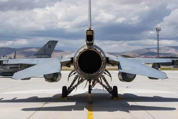 stock image KONYA, TURKIYE - JUNE 30, 2022: Jordan Air Force General Dynamics F-16AM Fighting Falcon (6H-76/M13-37) displayed at Konya Airport during Anatolian Eagle Air Force Exercise