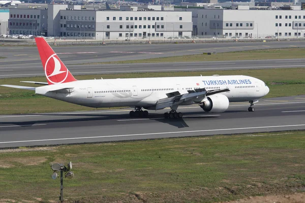 Istanbul Turkiye September 2022 Turkish Airlines Boeing 777 3F2Er 44123 —  Fotos de Stock