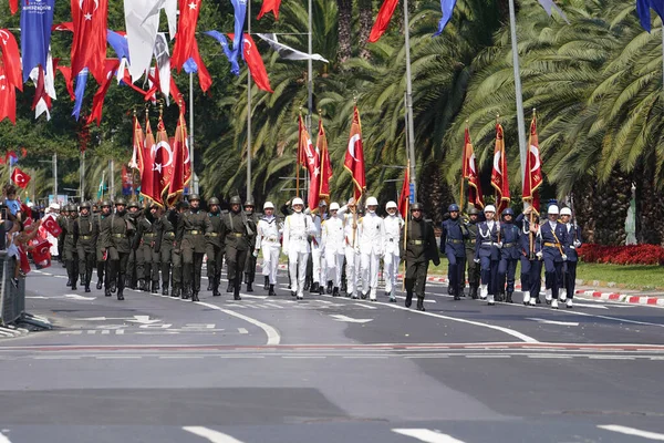 Istanbul Turkiye August 2022 Soldaten Marcheren Tijdens 100Ste Verjaardag Van — Stockfoto