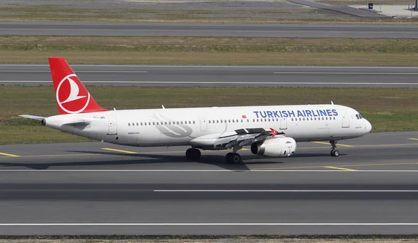 Istanbul Turkiye Сентябрь 2022 Turkish Airlines Airbus A321 231 3738 — стоковое фото