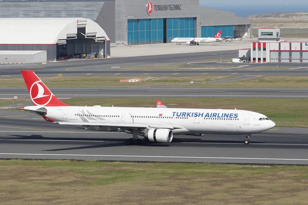 Istanbul Turkiye Сентябрь 2022 Turkish Airlines Airbus A330 303 1529 — стоковое фото