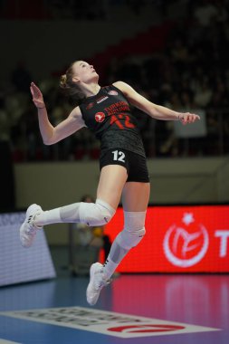 ISTANBUL, TURKIYE - 25 Mart 2023: Hanna Orthmann, Burhan Felek Spor Salonu 'nda Türk Hava Yollari - Vakıfbank Türkiye Sultanlar Ligi karşılaşmasında görev yapıyor