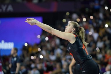 ANTALYA, TURKIYE - 18 Aralık 2022: Samanta Fabris, Gerdau Minas vs Eczacibasi Dynavit 5VB Voleybol Kadınlar Kulübü Dünya Şampiyonası 'nda Antalya Spor Salonu' nda görev yapıyor