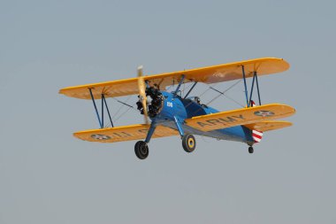 ESKISEHIR, TURKIYE - 18 Eylül 2022: M.S.O Hava ve Uzay Müzesi Boeing Stearman Model 75 Sivrihisar SHG Hava Gösterisi