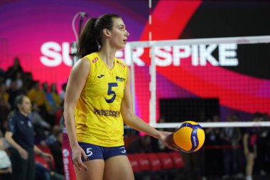 ANTALYA, TURKIYE - 17 Aralık 2022: Imoco Volley Conegliano 'da Robin De Kruijf, Antalya Spor Salonu' nda Gerdau Minas FiVB Voleybol Kadınlar Dünya Kulüpler Şampiyonası karşılaşması