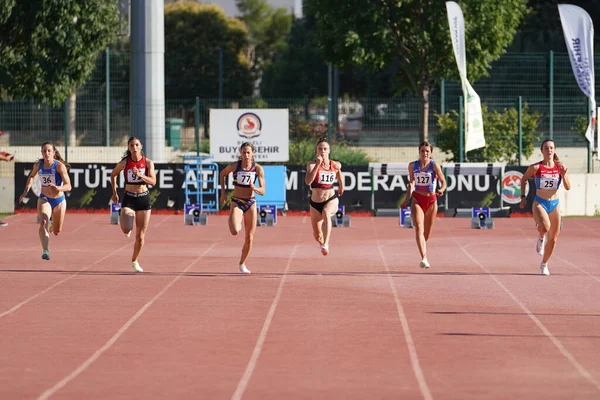 Denizli Turquía Julio 2022 Atletas Corriendo 100 Metros Durante Campeonato — Foto de Stock