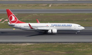 ISTANBUL, TURKIYE - 17 Eylül 2022: Türk Havayolları Boeing 737-8F2 (60029) İstanbul Uluslararası Havaalanına indi