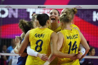 ANTALYA, TURKIYE - 17 Aralık 2022: Imoco Volley Conegliano oyuncuları Gerdau Minas 5VB Voleybol Kadınlar Kulübü Dünya Şampiyonası maçında skor puanını kutluyorlar