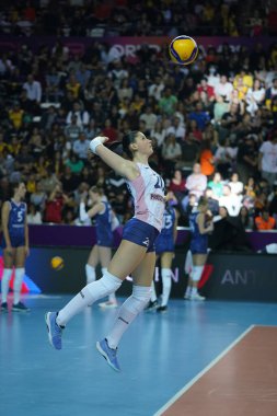 ANTALYA, TURKIYE - 18 Aralık 2022: Anna Bardaro, Antalya Spor Salonu 'nda oynanan Dünya Voleybol Şampiyonası Finali' nde Imoco Volley Conegliano, Vakıfbank 5VB Voleybol Kadınlar Kulübü Finali 'ne karşı ısınmadan önce