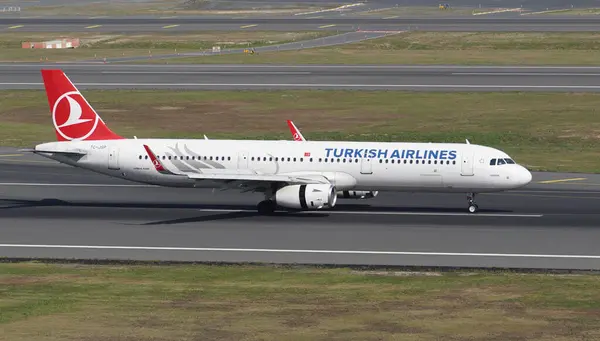 Istanbul Turkiye Сентябрь 2022 Turkish Airlines Airbus A321 231 6599 — стоковое фото