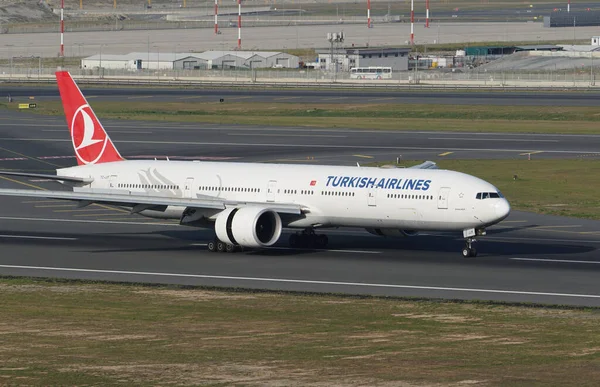Istanbul Turquie Septembre 2022 Atterrissage Boeing 777 3F2Er 44120 Turkish — Photo