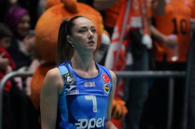 ISTANBUL, TURKIYE - 14 Ocak 2023: Eczacibasi Dynavit, Fenerbahçe Opet Türkiye Sultanlar Ligi maçından önce Eczacibasi Spor Salonu 'nda ısınma turu