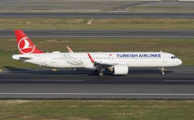 ISTANBUL, TURKIYE - SEPTEMBER 17, 2022: Alexandria Airlines Airbus A321-231 (7089) landing to Istanbul International Airport