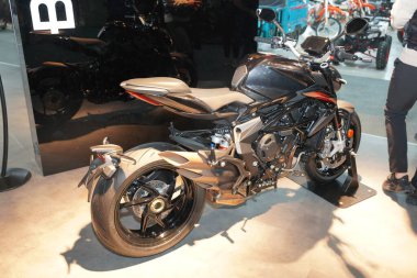 ISTANBUL, TURKIYE - 29 Nisan 2023: MV Agusta Brutale 1000 RR motosiklet İstanbul Fuar Fuarı 'nda sergileniyor