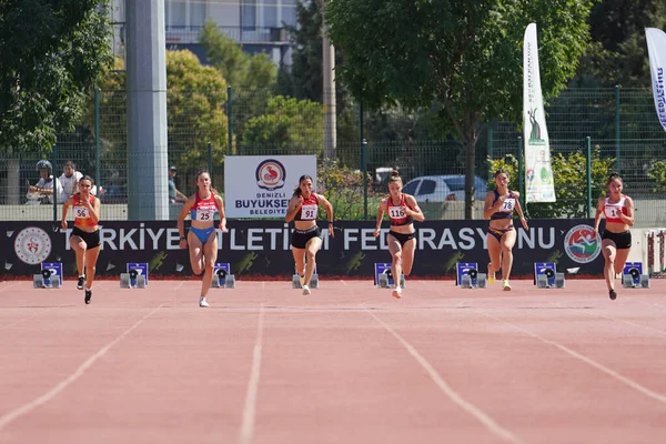 Denizli Turkiye Června 2022 Sportovci Běžící 100 Metrů Balkánském Atletickém — Stock fotografie