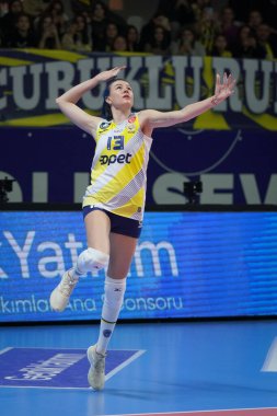 ISTANBUL, TURKIYE - 21 Ocak 2023: Meryem Boz, Burhan Felek Spor Salonu 'nda Fenerbahçe Opet vs Nilufer Belediyespor Türkiye Sultanlar Ligi karşılaşmasında görev yapıyor