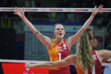 ISTANBUL, TURKIYE - 11 Mart 2023: Fenerbahçe Opet 'te Anthi Vasilantonaki, Burhan Felek Spor Salonu' nda Galatasaray HDI Sigorta Türk Sultanlar Ligi karşılaşmasına karşı