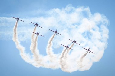 ISTANBUL, TURKIYE - Mayıs 01, 2023: Fas Marche Verte - İstanbul Teknofest sırasında İstanbul Atatürk Havalimanı 'nda Yeşil Mart akrobatik gösteri ekibi