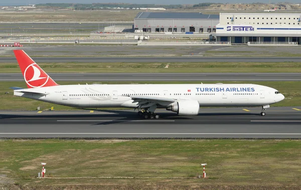 ISTANBUL, TURKIYE - OCTOBER 01, 2022: Turkish Airlines Boeing 777-3F2ER (44128) landing to Istanbul International Airport